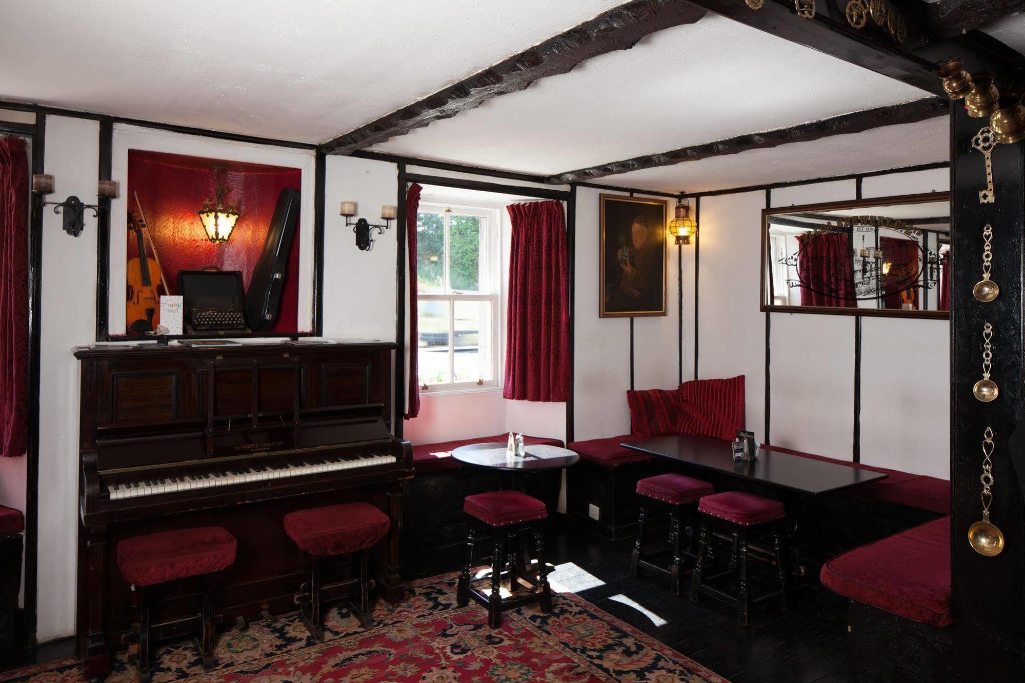 The Allan Ramsay Hotel Carlops Exterior photo